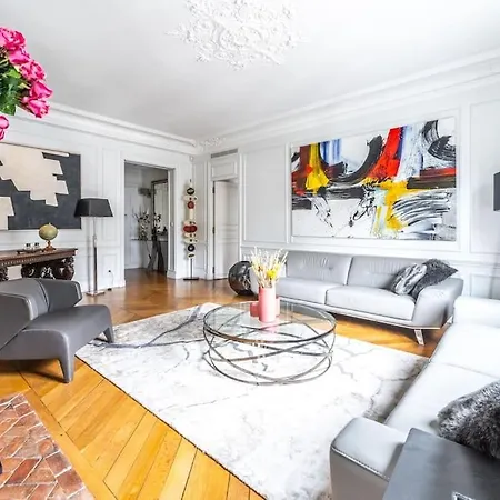 Luxueux Georges V Apartment Paris