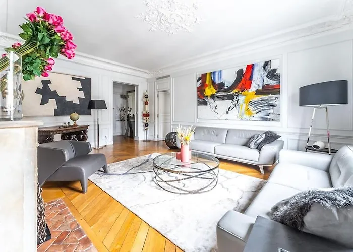 Luxueux Georges V Apartment Paris